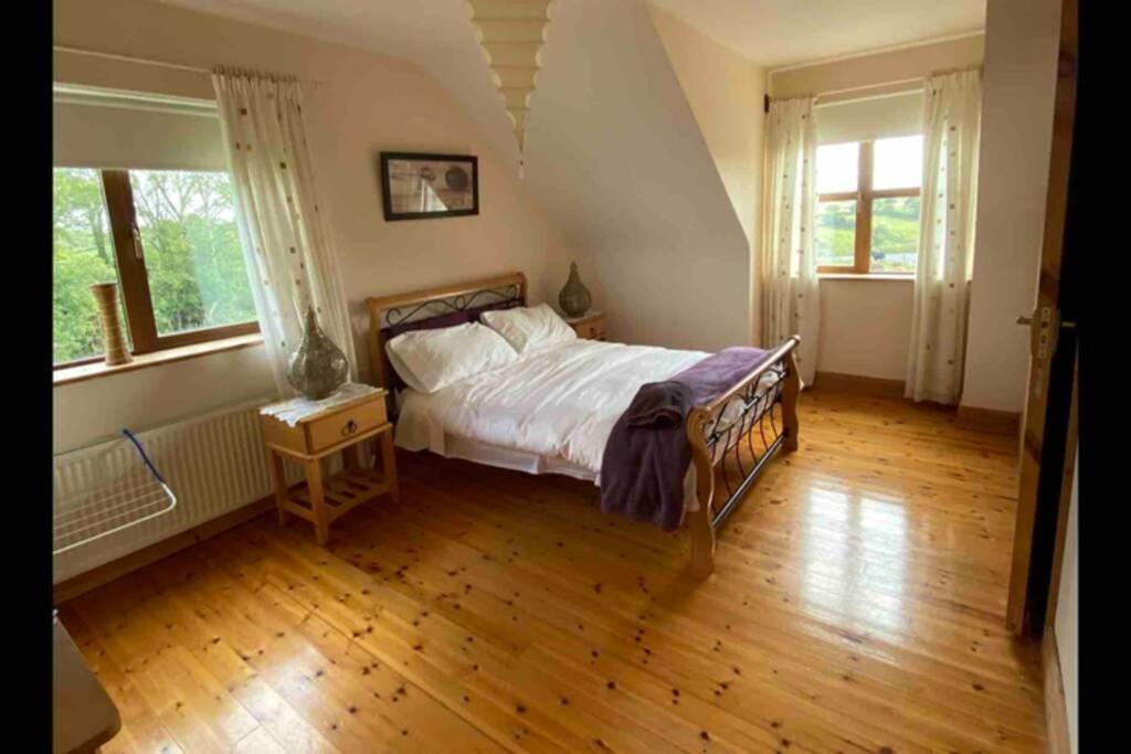 Annies Meadow. Villa Knock  Dış mekan fotoğraf