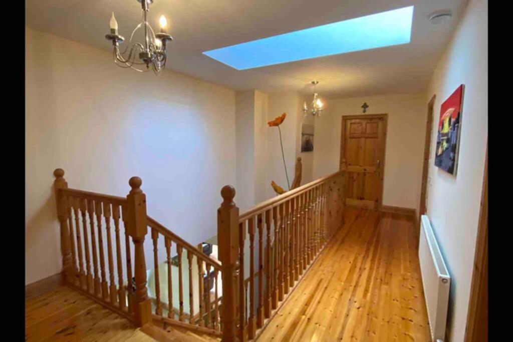 Annies Meadow. Villa Knock  Dış mekan fotoğraf